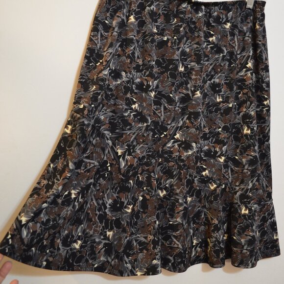 AGB Byer California Polyester Dark Colors Floral Asymmetry Design Midi Skirt L - Picture 5 of 6
